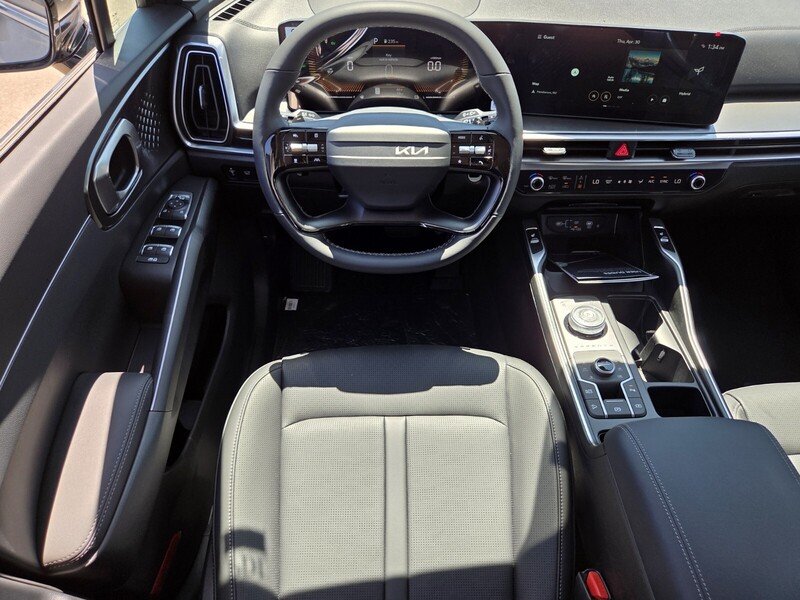 New 2026 Volcanic Sand Kia EX image 10