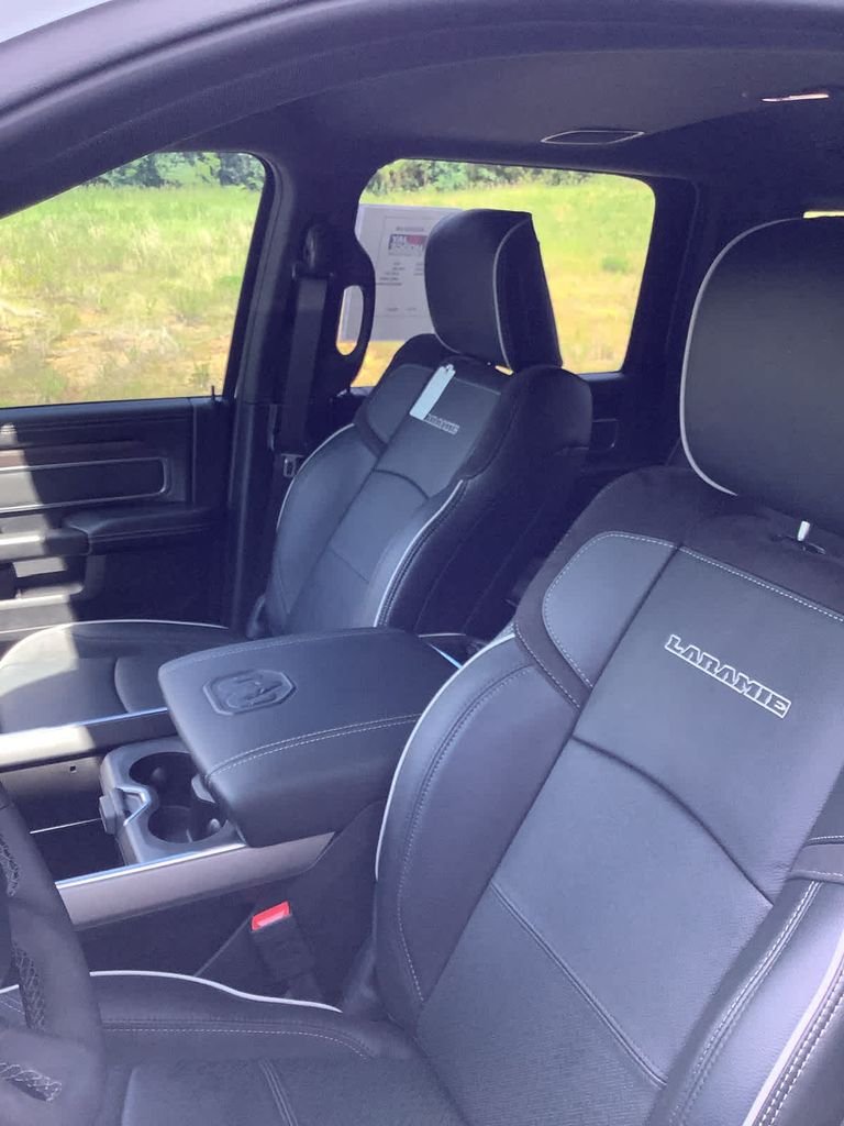 2025 RAM 2500 Laramie - Photo 31