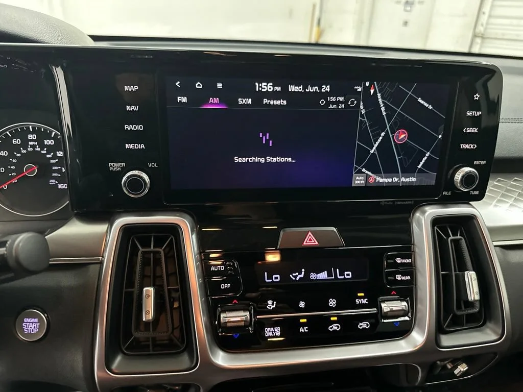Used 2023 White Kia EX image 19