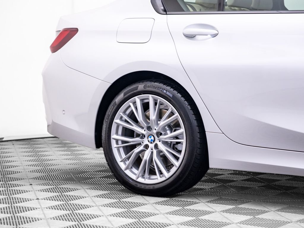 Used 2023 White Metallic BMW 330i xDrive image 38