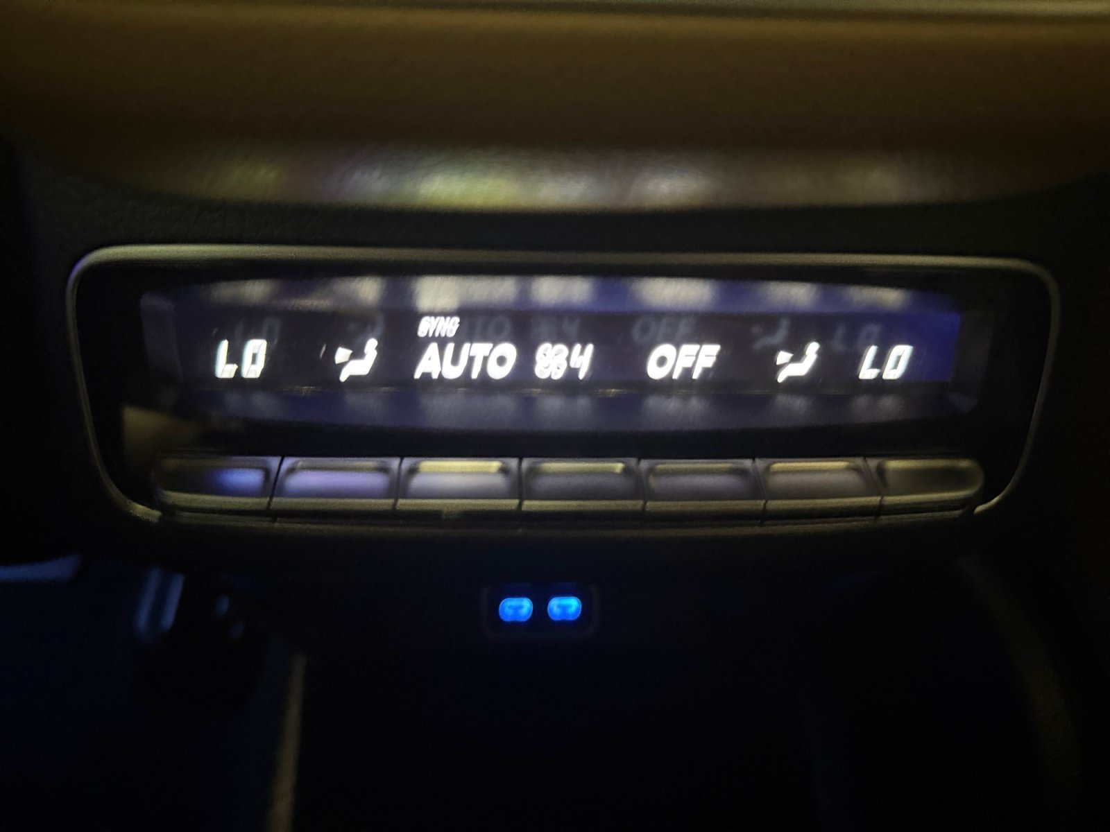New 2026 MANUFAKTUR Ireland Mid Green Metallic Mercedes-Benz GLE 350 image 23