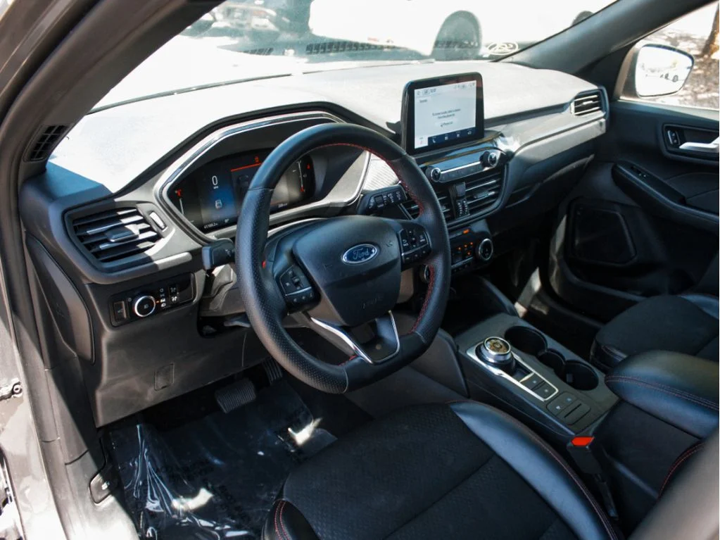 Used 2025 Gray Ford ST-Line Select image 9