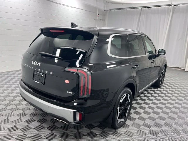 Used 2024 Black Kia EX image 5