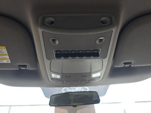 Used 2019 Magnetic Metallic Ford XLT image 21