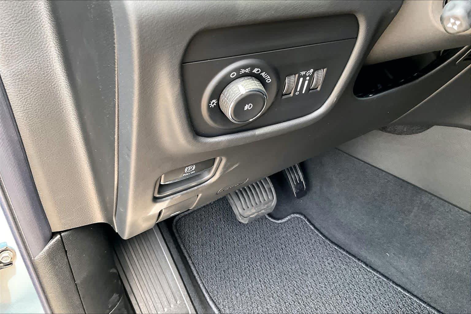 New 2026 Steel Blue Exterior Paint Jeep Summit image 18