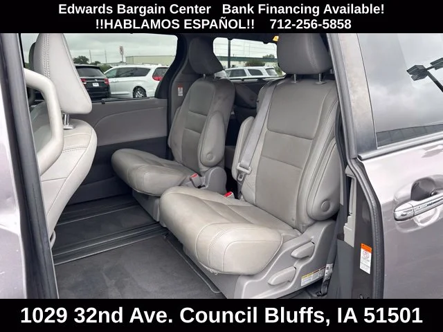 Used 2019 Gray Toyota XLE Premium image 14