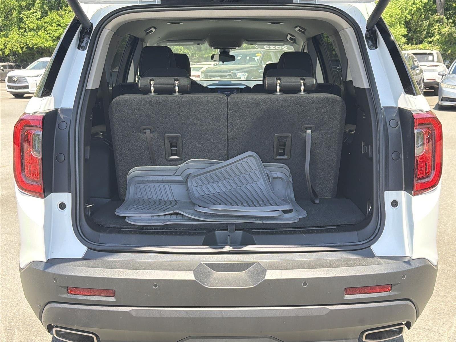 Used 2023 Summit White GMC SLE image 31