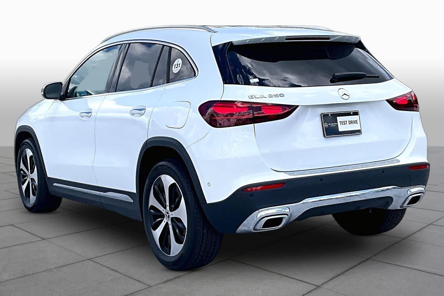 Used 2026 Polar White Mercedes-Benz GLA 250 image 11