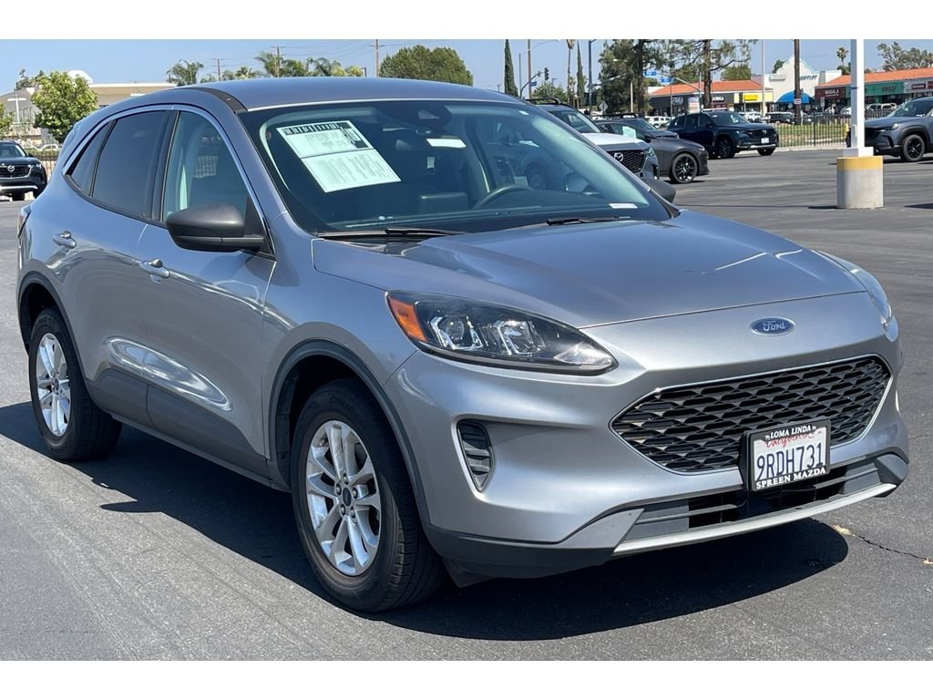 Used 2022 ICONIC SILVER Ford SE image 9