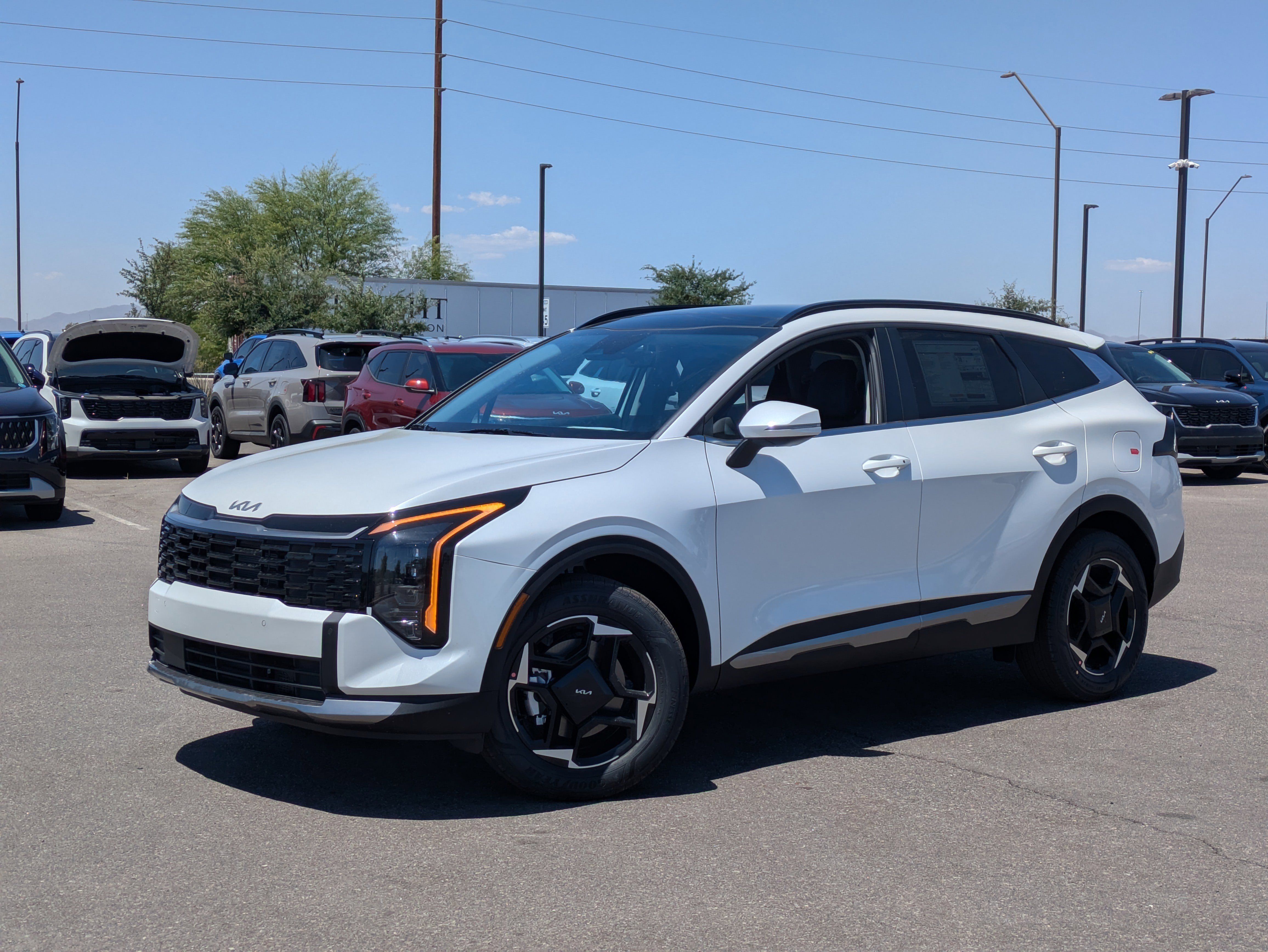 New 2026 Snow White Pearl Kia EX image 33