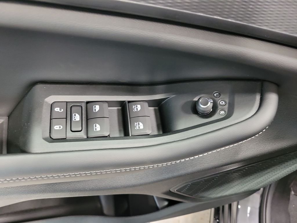 New 2026 Baltic Gray Metallic Clear-Coat Exterior Paint Jeep Laredo X image 13