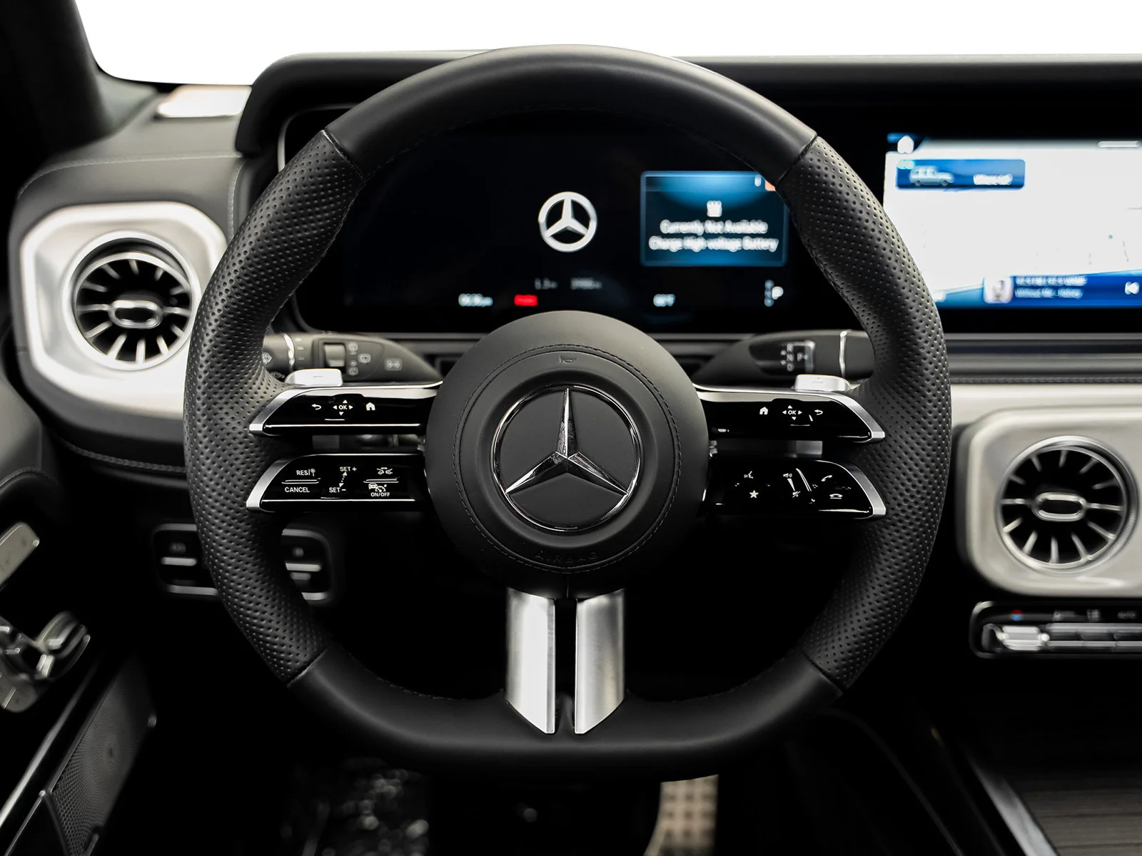 Used 2025  Mercedes-Benz G 580 image 31