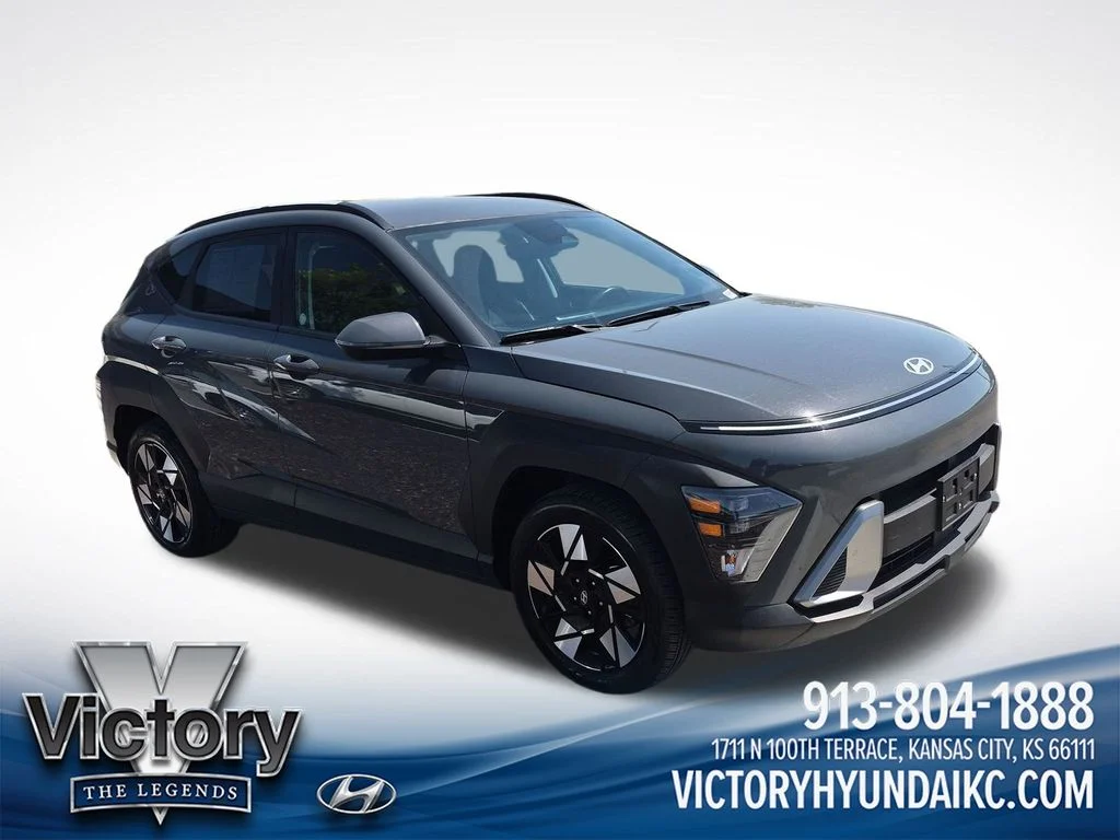 Used 2025 Gray Hyundai SEL image 7