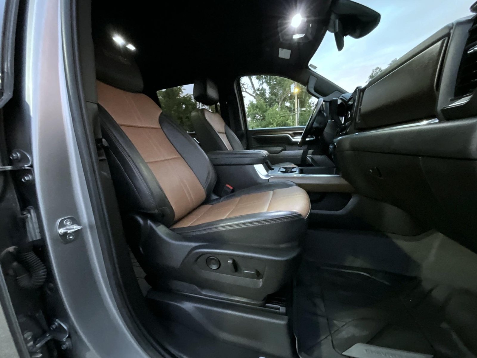 Used 2024 Gray Chevrolet High Country image 17