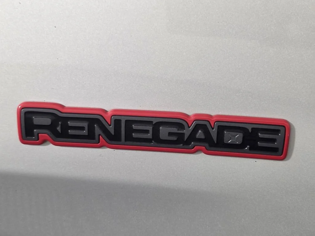 Used 2020 Glacier Metallic Clearcoat Jeep Trailhawk image 30
