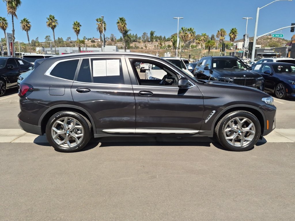 Used 2023 Gray BMW xDrive30i image 3