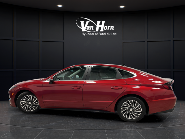 Used 2023 Ultimate Red Hyundai Limited image 4