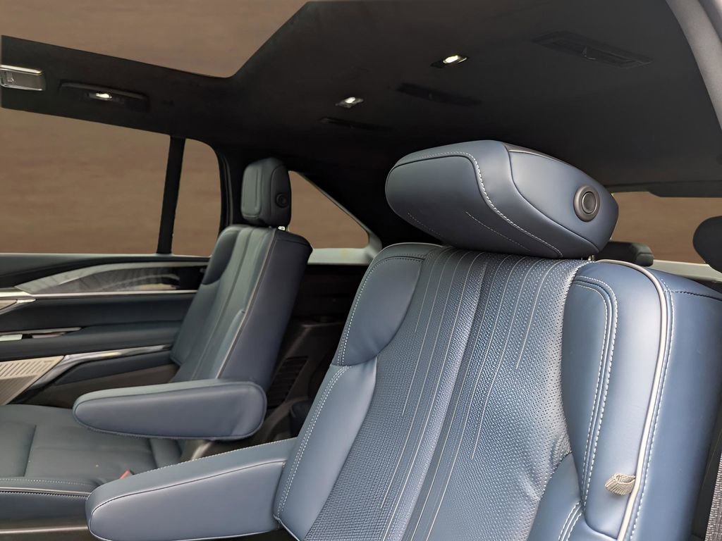 2025 Cadillac Escalade IQ Sport 2 - Photo 30