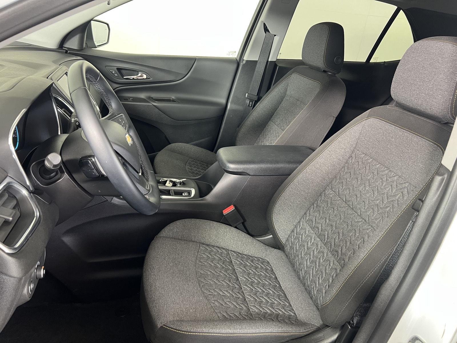 Used 2024 Summit White Chevrolet LT image 6