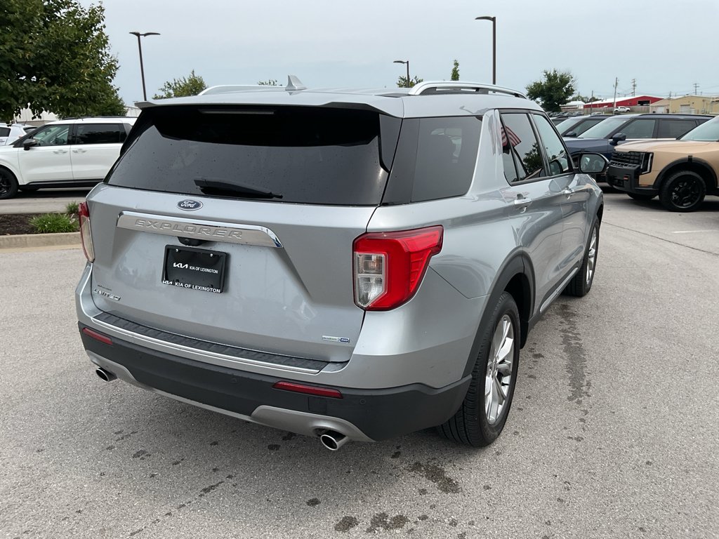 Used 2020 Iconic Silver Metallic Ford Limited image 9