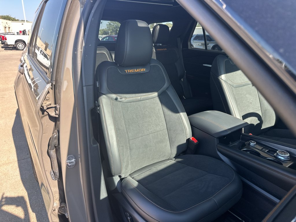 New 2026 Marsh Gray Ford Tremor® image 33