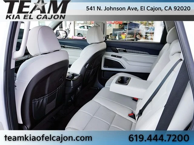 Certified Used 2024 White Kia EX FWD image 18