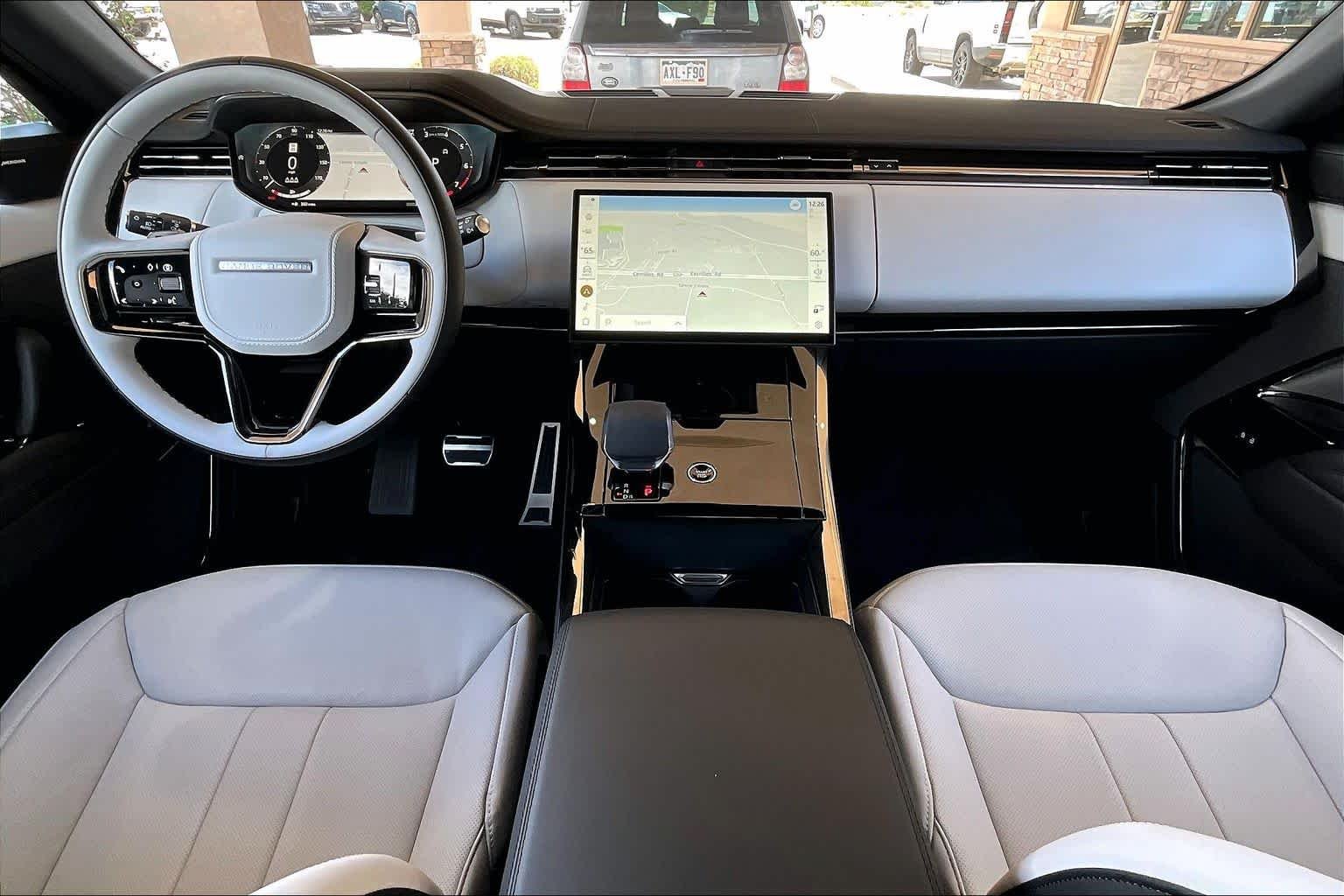 New 2026  Land Rover Dynamic SE image 5