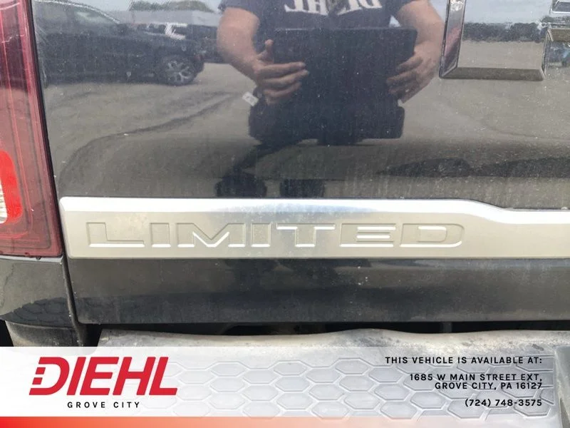 Used 2018 Black Ram Laramie Longhorn image 11