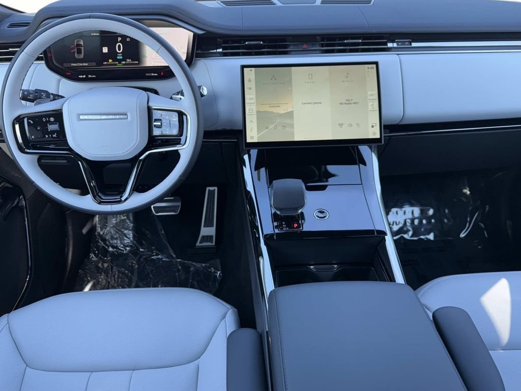 New 2026 Carpathian Grey LAND ROVER Dynamic SE image 2