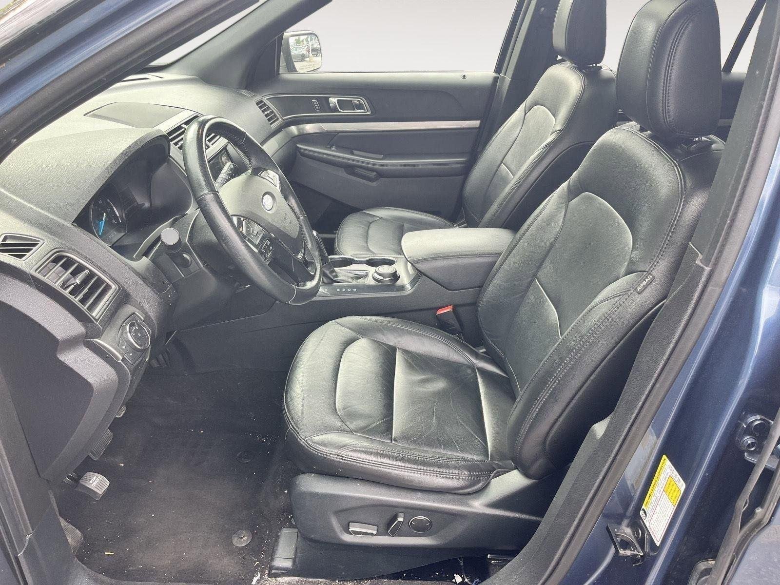 Used 2018 Blue Ford XLT image 36