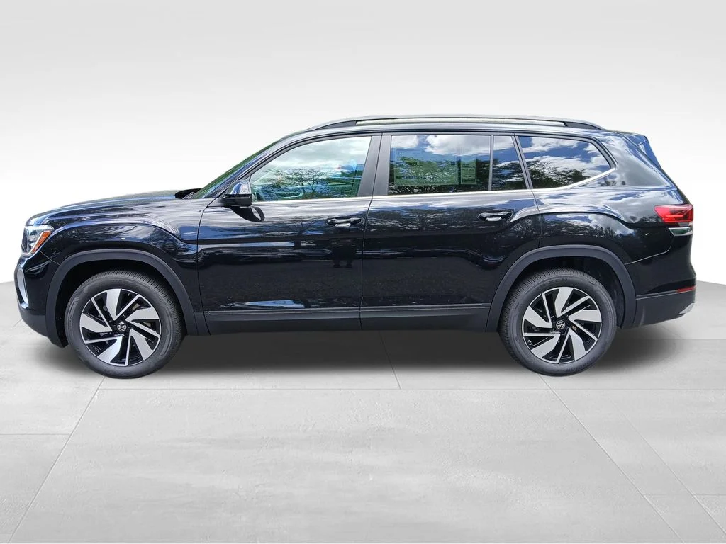 New 2026 Black Volkswagen 2.0T SE w/Technology image 2