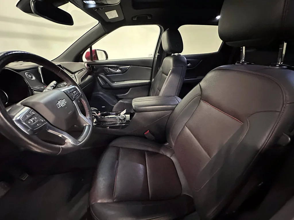 Used 2022 CHERRY RED TINTCOAT Chevrolet RS image 3