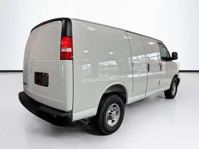 2025 Chevrolet Express Cargo Work Van - Photo 6