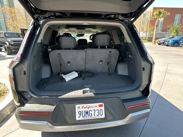 Certified Used 2026 Ebony Black Kia Wind image 28