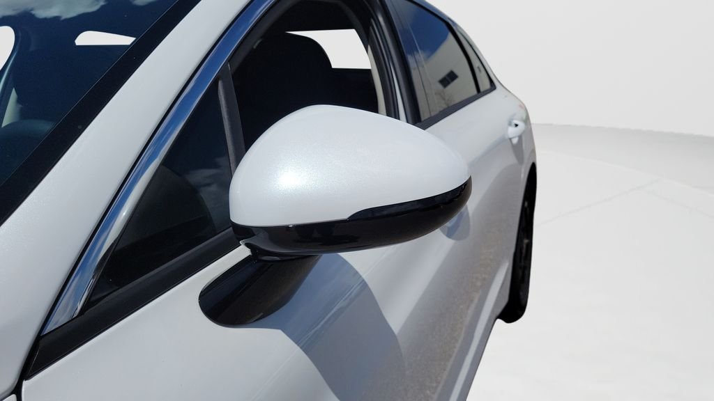 New 2026 Snow White Pearl Kia LXS FWD image 11