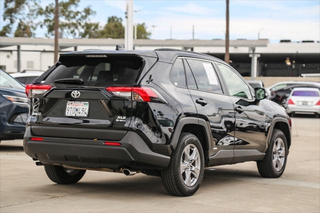 Certified Used 2025 MIDNIGHT BLACK METALLIC Toyota  image 4