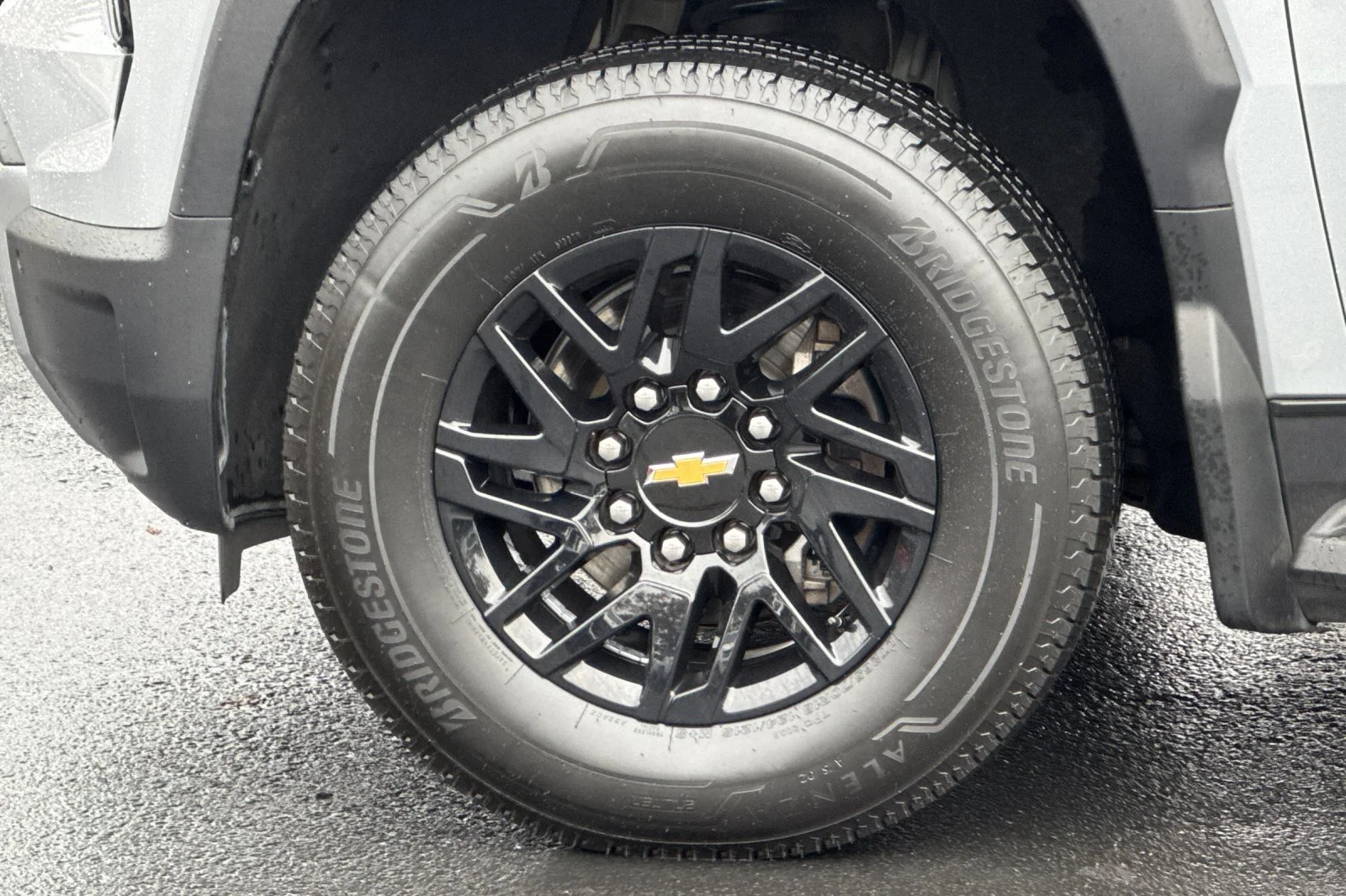 2025 Chevrolet Silverado EV LT - Photo 32