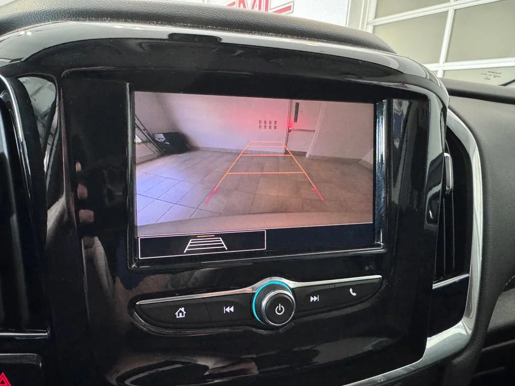 2020 Chevrolet Traverse LS - Photo 20