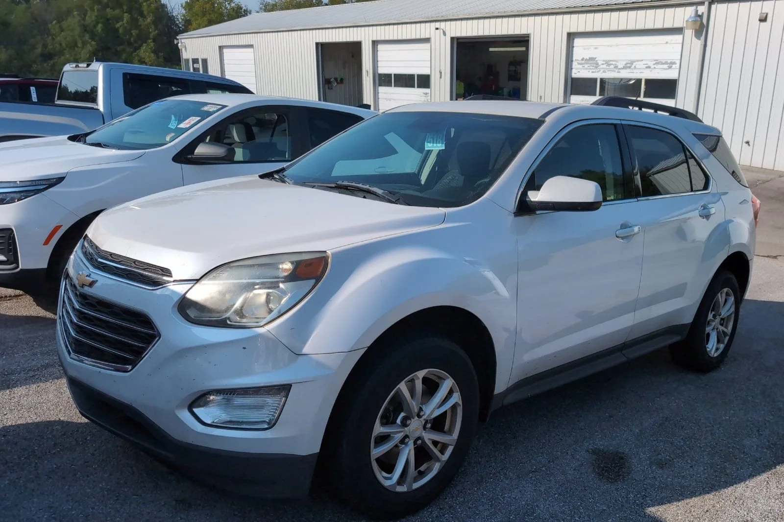 Used 2017 IRIDESCENT PEARL TRICOAT Chevrolet LT image 12