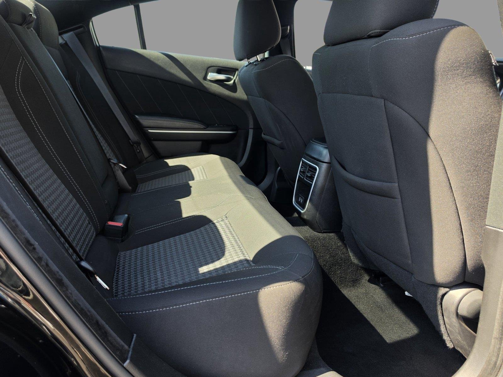 Used 2023  Dodge SXT image 32