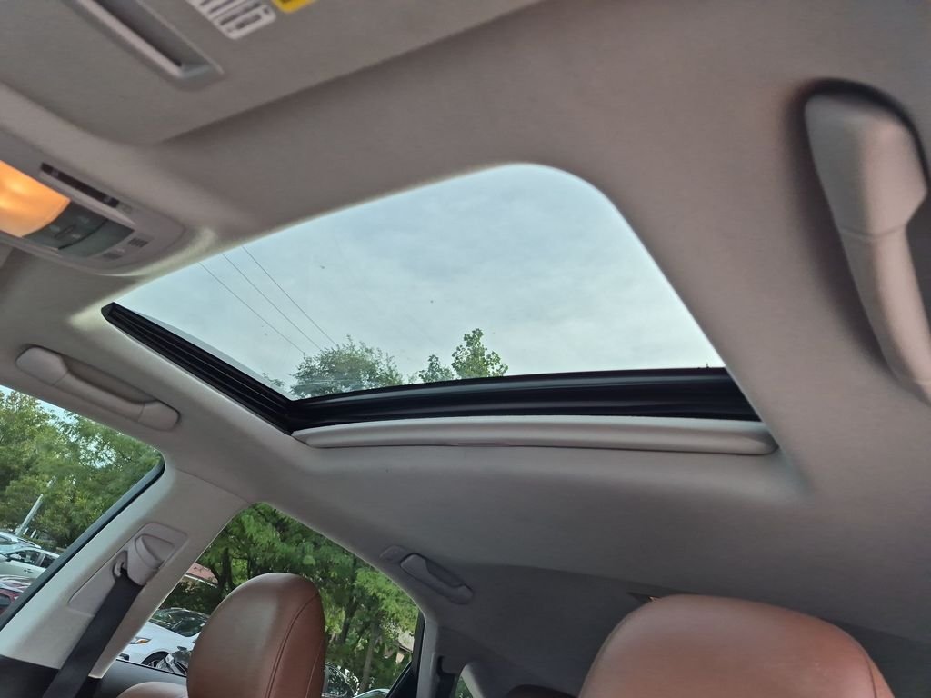 Used 2015 White Lexus 350 image 11