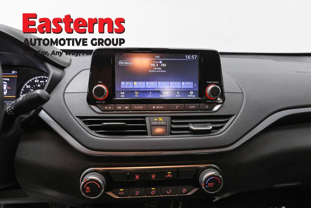 Used 2023 Gray Nissan 2.5 S image 11