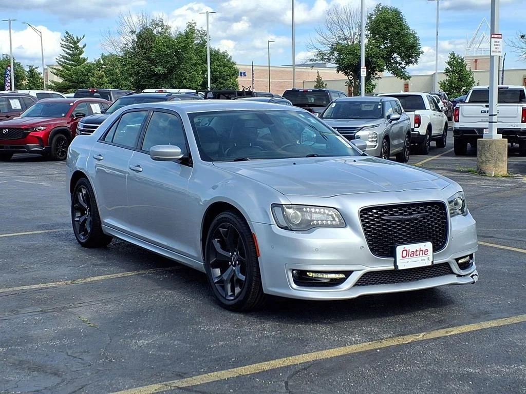 Used 2021 Chrysler 300 Touring with VIN 2C3CCAAG8MH570999 for sale in Kansas City