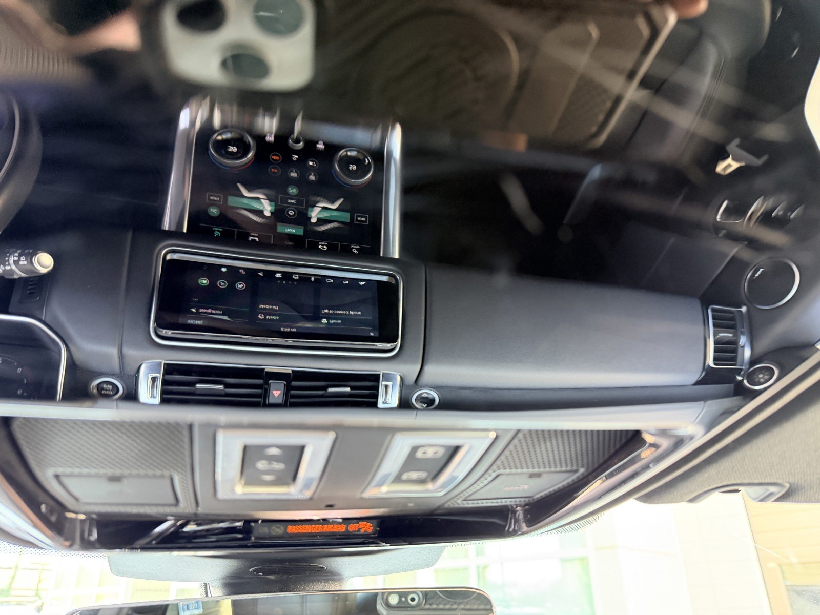 Used 2022 Fuji White Land Rover HSE Silver Edition image 14