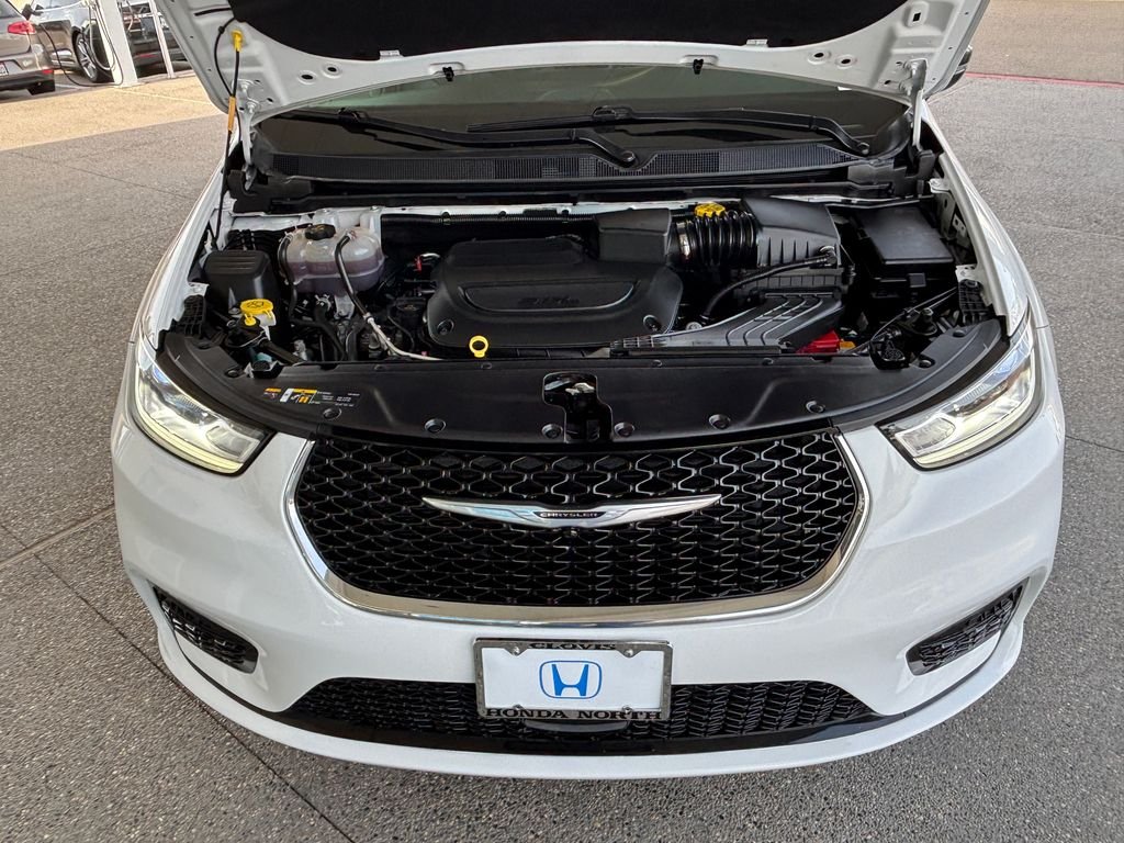 2024 Chrysler Pacifica Touring L - Photo 27