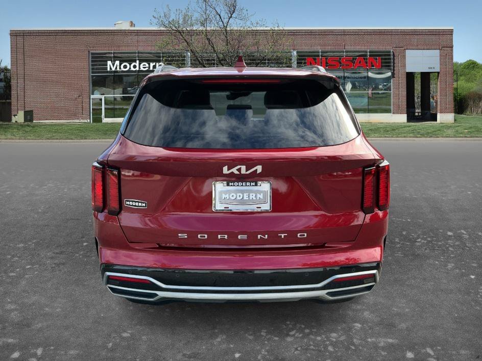 Used 2022 Passion Red Tintcoat Kia S image 3