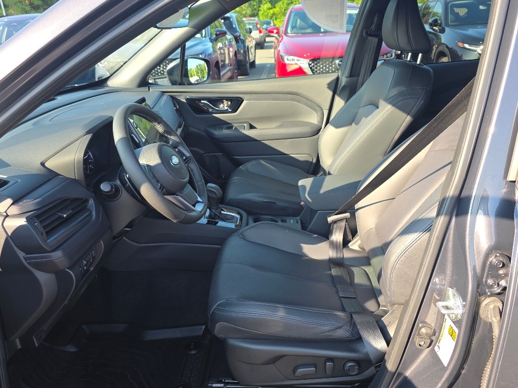 Used 2025 Magnetite Gray Metallic Subaru Limited image 33
