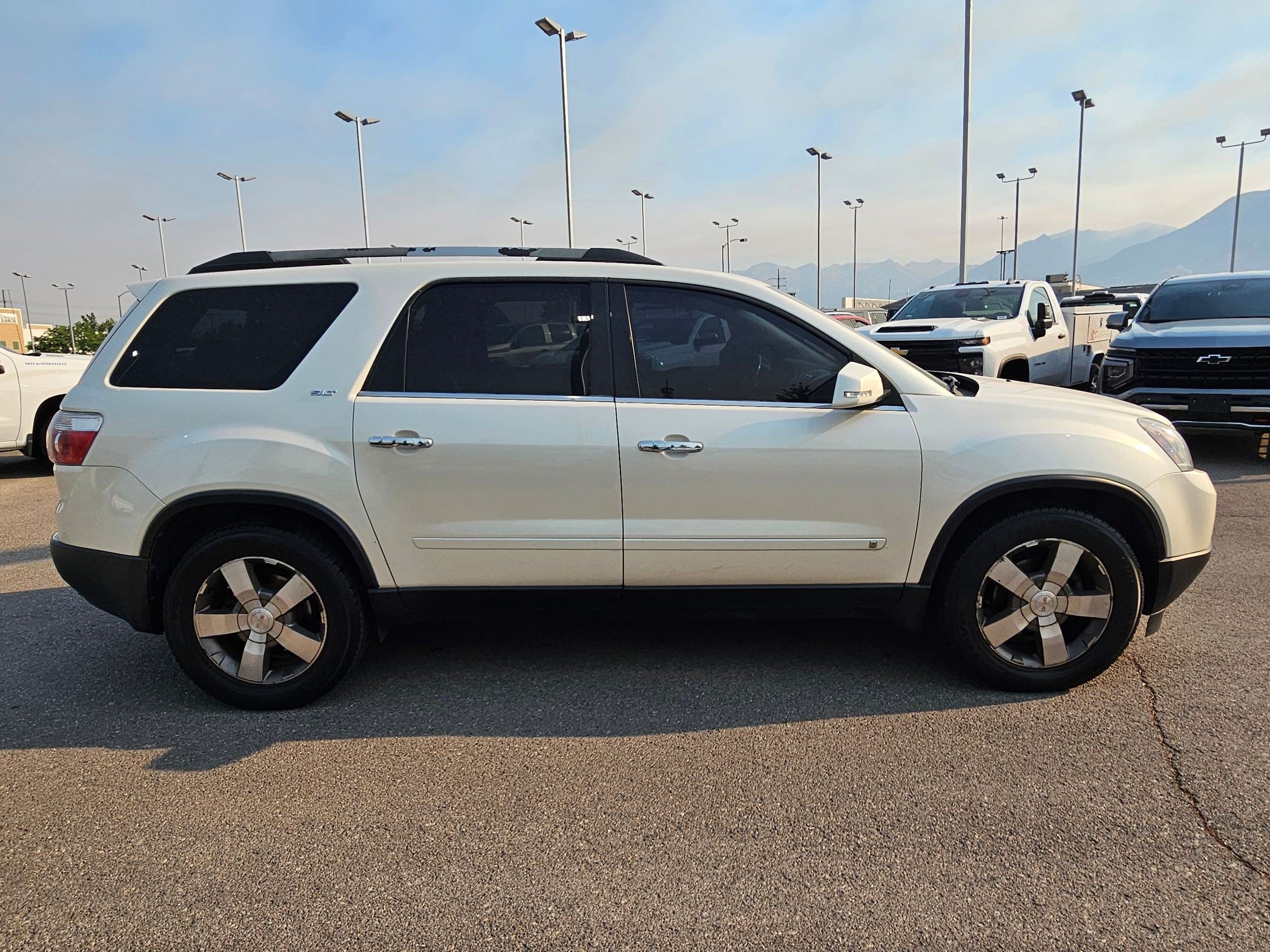 Used 2010 White Diamond Tricoat GMC SLT1 image 2