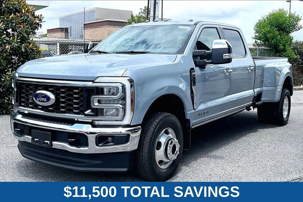 2026 Ford Super Duty F-350 Lariat