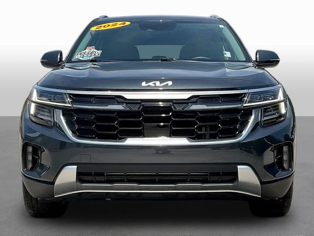 Used 2024 Gray Kia SX image 2